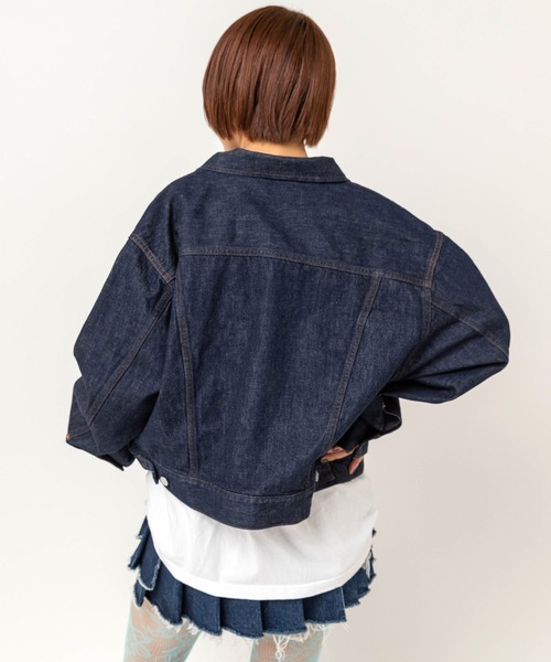 RNA(アールエヌエー)の「J2194 ワイドショートGジャン(デニムジャケット・レディース・ワンウォッシュ・MEDIUM)」の4枚目の写真