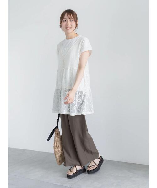 Te chichi(テチチ)の「【接触冷感】エンボスロゴフレンチスリーブTシャツ(Tシャツ/カットソー・レディース・レッド/ベージュ/チャコールグレー/オフホワイト・F)」の5枚目の写真