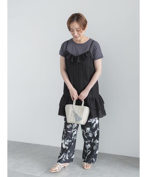 Te chichi(テチチ)の「【接触冷感】エンボスロゴフレンチスリーブTシャツ(Tシャツ/カットソー・レディース・レッド/ベージュ/チャコールグレー/オフホワイト・F)」の8枚目の写真