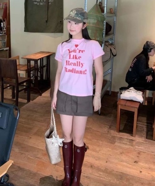 ViViDAY(ビビデー)の「ハート&英字プリント tシャツ(Tシャツ/カットソー・レディース・ピンク・M)」の4枚目の写真
