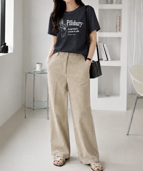 sowme.(ソウミー)の「古着風に着映える◎【キャラクターロゴ プリント ベーシック Tシャツ】(Tシャツ/カットソー・レディース・オートミール/ダークネイビー・SMALL/MEDIUM/LARGE)」の6枚目の写真