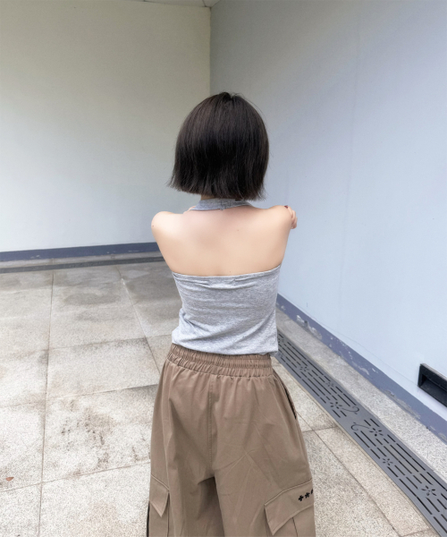 AWESOME STUDIO(オーサムスタジオ)の「エッセンセル ホルタートップ グレー(Tシャツ/カットソー・レディース・グレー・FREE)」の3枚目の写真