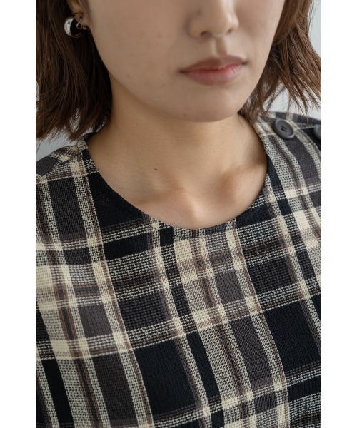 M.deux（エムドゥ）の「サマーチェックノースリブラウス（シャツ/ブラウス・レディース・ベージュ・MEDIUM）」の6枚目の写真