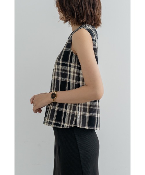 M.deux（エムドゥ）の「サマーチェックノースリブラウス（シャツ/ブラウス・レディース・ベージュ・MEDIUM）」の4枚目の写真