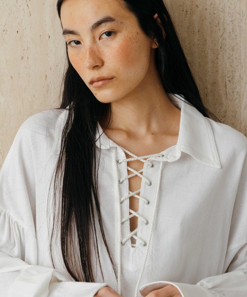 CREDONA(クレドナ)の「LACE UP BLOUSE/レースアップブラウス(シャツ/ブラウス・レディース・ネイビー/オフホワイト・FREE)」の9枚目の写真