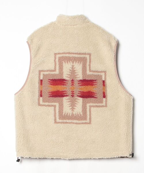 PENDLETON(ペンドルトン)の「リバーシブル ボアナイロンベスト(ベスト・メンズ・ブラック/ネイビー/ベージュ・MEDIUM/LARGE/SMALL)」の4枚目の写真