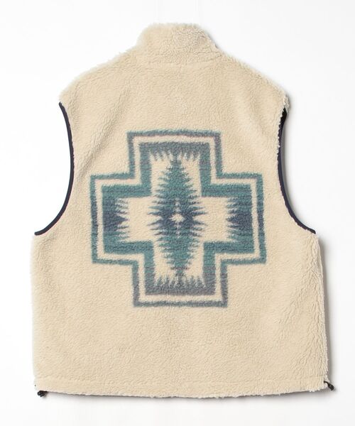 PENDLETON(ペンドルトン)の「リバーシブル ボアナイロンベスト(ベスト・メンズ・ブラック/ネイビー/ベージュ・MEDIUM/LARGE/SMALL)」の7枚目の写真