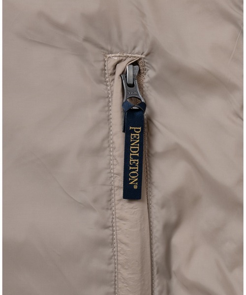 PENDLETON(ペンドルトン)の「リバーシブル ボアナイロンベスト(ベスト・メンズ・ブラック/ネイビー/ベージュ・MEDIUM/LARGE/SMALL)」の18枚目の写真