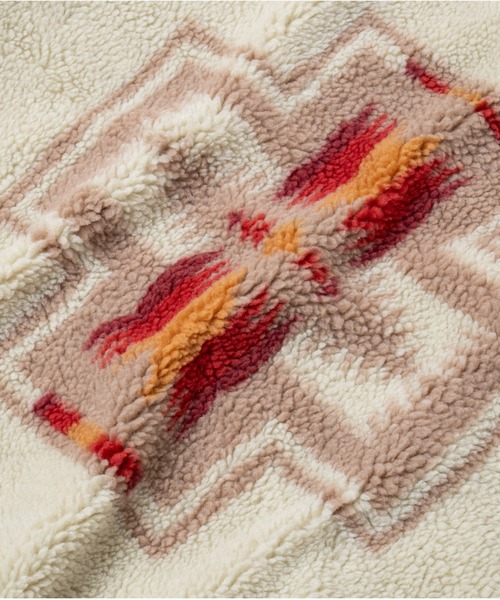 PENDLETON(ペンドルトン)の「リバーシブル ボアナイロンベスト(ベスト・メンズ・ブラック/ネイビー/ベージュ・MEDIUM/LARGE/SMALL)」の10枚目の写真