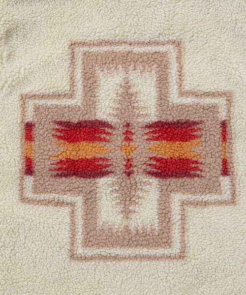 PENDLETON(ペンドルトン)の「リバーシブル ボアナイロンベスト(ベスト・メンズ・ブラック/ネイビー/ベージュ・MEDIUM/LARGE/SMALL)」の12枚目の写真