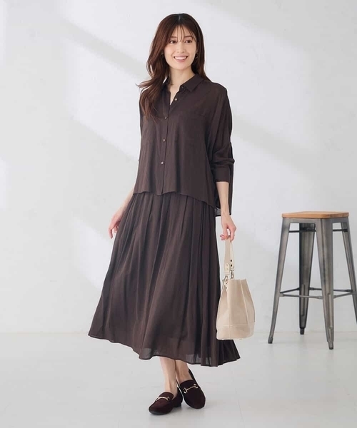 a.v.v(アーヴェヴェ)の「シアー クロップドバックタック シャツ 【洗える】(シャツ/ブラウス・レディース・マスタード/ブラック/ブラウン/グリーン・40/38)」の12枚目の写真