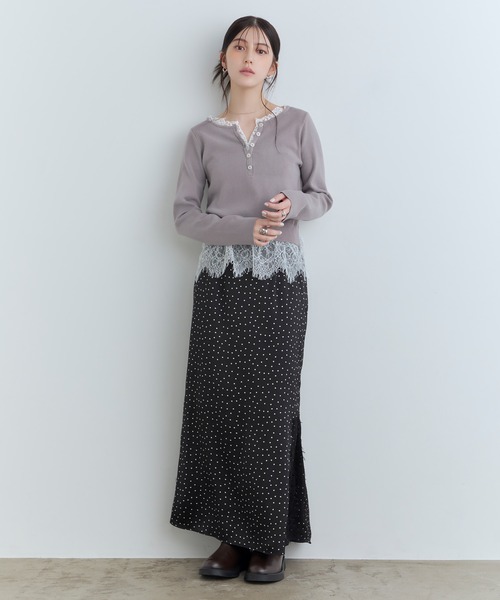 Tiny EDEN(タイニーエデン)の「【中野恵那 着用】サイドスリットサテンスカート(スカート・レディース・ドット/サックスブルー・FREE)」の10枚目の写真