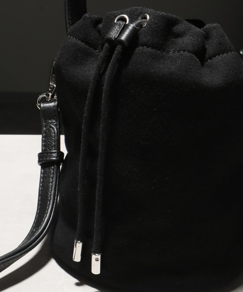 welise(ウェライズ)の「【welise×ADAMPATEK】リアルスウェードレザー 2wayキーチャーム 巾着ハンドバッグ/ショルダーバッグ(ショルダーバッグ・メンズ・ブラック・FREE)」の8枚目の写真