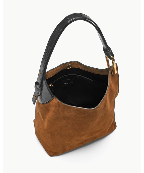 MARC JACOBS(マークジェイコブス)の「SCENE LARGE BUCKET IN SUEDE /シーン ラージ バケット スエード(ショルダーバッグ・レディース・ブラウン・ONE SIZE)」の5枚目の写真