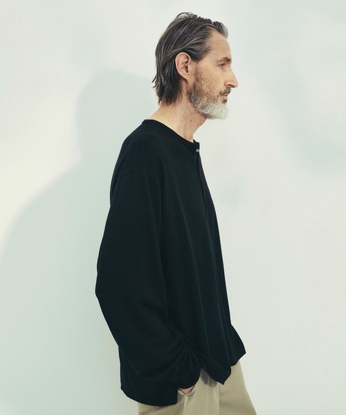 THE TOKYO(ザトウキョウ)の「【SILKα/シルクアルファ】SILK α Henry Neck L/S Tee(Tシャツ/カットソー・メンズ・ブラック/アイボリー・48/46)」の11枚目の写真
