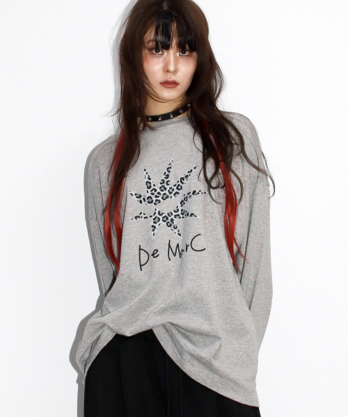 DEMARC(ドゥマーク)の「Bomb-star グラフィック長袖Tシャツ - グレー(Tシャツ/カットソー・レディース・その他・MEDIUM/LARGE)」の2枚目の写真
