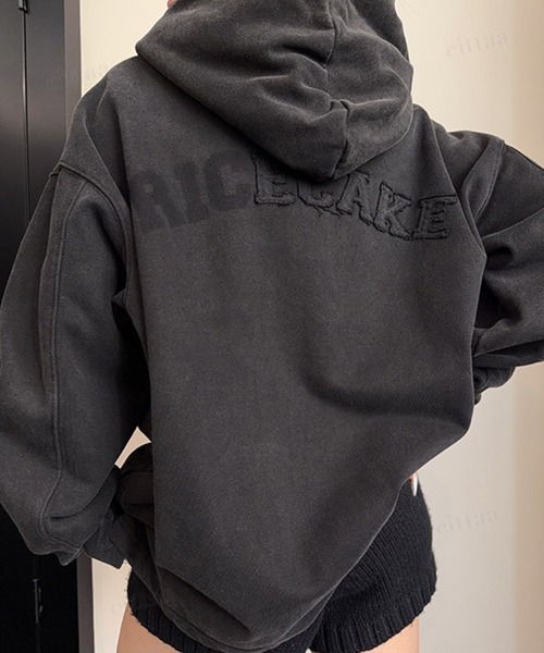 Dalfwin(ダールフィン)の「RICECAKEウオッシュ加工アップリケ刺繍フーディー(パーカー・レディース・ブルー/ブラック・FREE)」の6枚目の写真