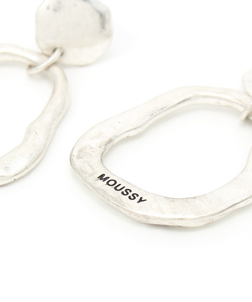 MOUSSY(マウジー)の「IRREGULAR CIRCLE EARRINGS(ピアス(両耳用)・レディース・ゴールド/シルバー・FREE)」の3枚目の写真