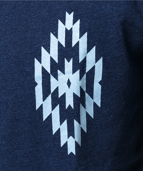 VENCEEXCHANGE（ヴァンスエクスチェンジ）の「インディゴプリント半袖T          （Tシャツ/カットソー・メンズ・ネイビー/グレー/ブルー・SMALL/LARGE/MEDIUM）」の8枚目の写真