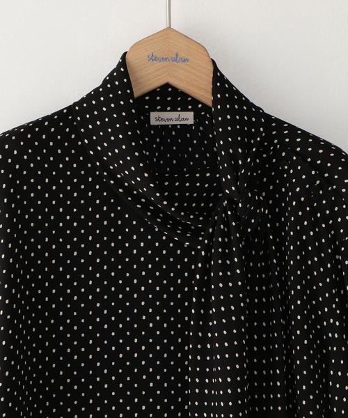 Steven Alan（スティーブンアラン）の「＜Steven Alan＞DOT GEORGETTE SCARF-COLLAR TUNIC/ﾌﾞﾗｳｽ（シャツ/ブラウス・レディース・ブラック・SMALL/MEDIUM）」の5枚目の写真