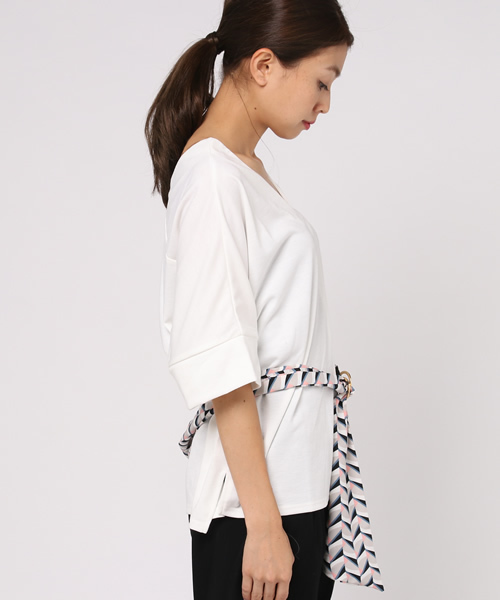 laboratory work（ラボラトリーワーク）の「【スカーフベルト付き】BIGプルオーパー（Tシャツ/カットソー・レディース・オフホワイト/ブラック/キャメル・MEDIUM）」の5枚目の写真