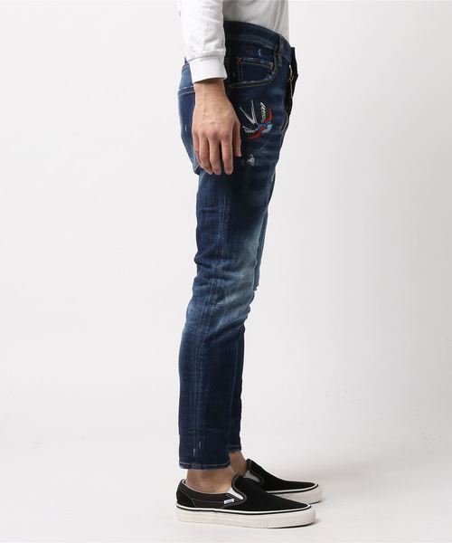 DSQUARED2（ディースクエアード）の「Pants 5 Pockets /Skater jean /Dark tatoo birds wash /0181（デニムパンツ・メンズ・ブルー・44/46/48/50）」の2枚目の写真
