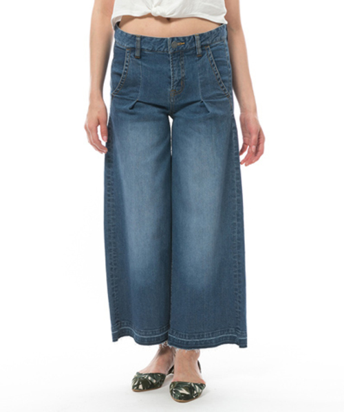 BILLABONG(ビラボン)の「BILLABONG レディース デニムワイドパンツ(デニムパンツ・レディース・ブルー/インディゴブルー・LARGE/MEDIUM/SMALL)」の1枚目の写真