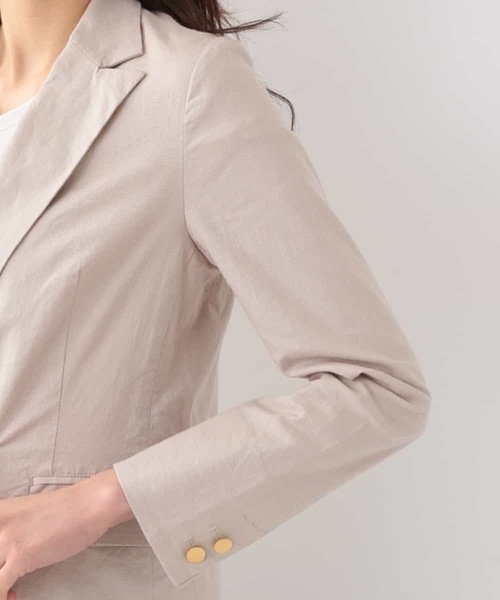 a.v.v（アーヴェヴェ）の「ダブルブレストリネンジャケット（テーラードジャケット・レディース・ネイビー/ベージュ・40/36/38）」の15枚目の写真