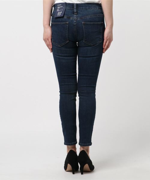 GAP（ギャップ）の「Mid Rise True Skinny Ankle Jeans（デニムパンツ・レディース・ダークインディゴブルー・23/24/25/26/27/28/29）」の3枚目の写真