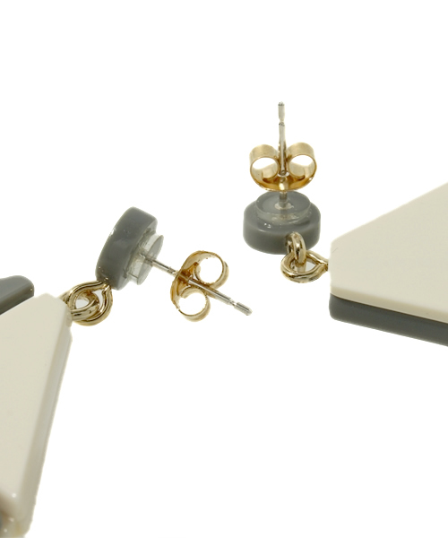 YLANG YLANG（イランイラン）の「ヨット ピアス（ピアス（両耳用）・レディース・グレー系/ベージュ系・FREE）」の3枚目の写真