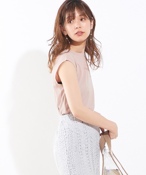 natural couture（ナチュラルクチュール）の「シャリ感お上品リブタンク（タンクトップ・レディース・ブラック/ピンクベージュ/キャメル/アイボリー/グリーン/レンガ・FREE）」の5枚目の写真