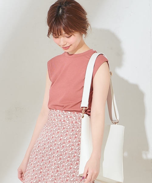 natural couture（ナチュラルクチュール）の「シャリ感お上品リブタンク（タンクトップ・レディース・ブラック/ピンクベージュ/キャメル/アイボリー/グリーン/レンガ・FREE）」の6枚目の写真