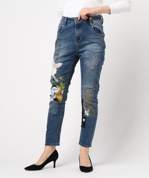 Desigual(デシグアル)の「デニムアンクル HONG KONG(デニムパンツ・レディース・ブルー・32inch/30inch/28inch/24inch/26inch/34inch)」の8枚目の写真