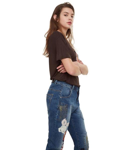 Desigual(デシグアル)の「デニムアンクル HONG KONG(デニムパンツ・レディース・ブルー・32inch/30inch/28inch/24inch/26inch/34inch)」の5枚目の写真