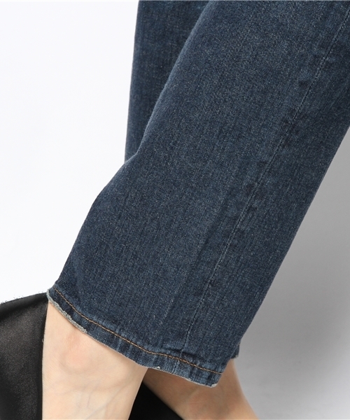 Lee（リー）の「[Lee（リー）] C Slim テーパード デニムパンツ（デニムパンツ・レディース・ライトブルー/ネイビー・MEDIUM/SMALL）」の4枚目の写真