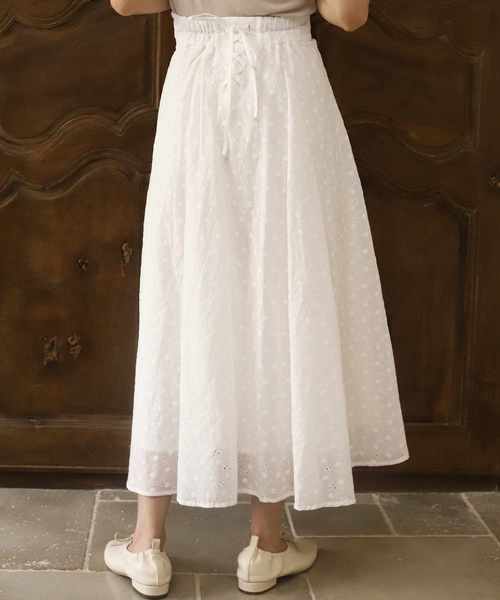 one after another NICE CLAUP（ワンアフターアナザーナイスクラップ）の「後ろレースアップコットンレーススカート（スカート・レディース・ベージュ/ブラウン/オフホワイト/ブルー系その他・FREE）」の8枚目の写真