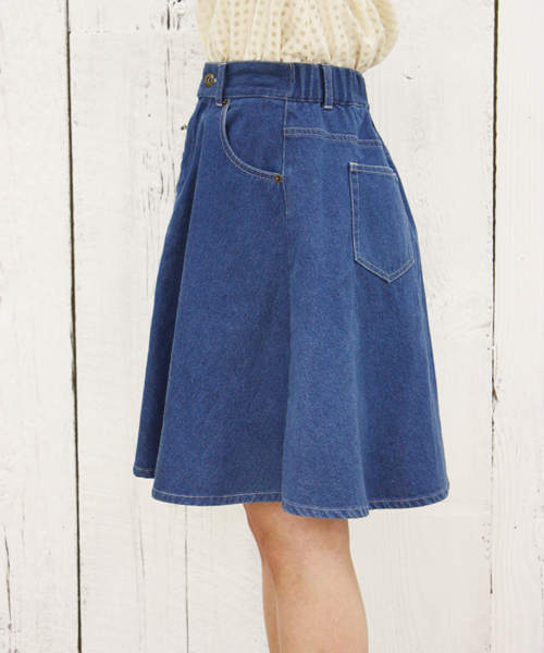 Chico（チコ）の「デニムフレアスカート（デニムスカート・レディース・ホワイト/ブルー/ネイビー・FREE）」の5枚目の写真
