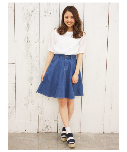 Chico（チコ）の「デニムフレアスカート（デニムスカート・レディース・ホワイト/ブルー/ネイビー・FREE）」の9枚目の写真