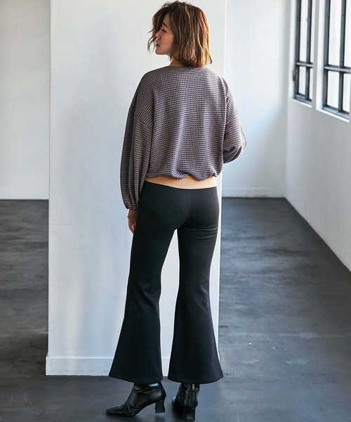 GeeRA(ジーラ)の「リブカットフレアーパンツ(その他パンツ・レディース・ブラック/ベージュ/グレー・MEDIUM/LARGE/X-LARGE)」の6枚目の写真