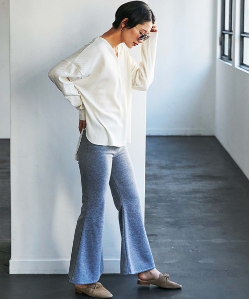 GeeRA(ジーラ)の「リブカットフレアーパンツ(その他パンツ・レディース・ブラック/ベージュ/グレー・MEDIUM/LARGE/X-LARGE)」の8枚目の写真