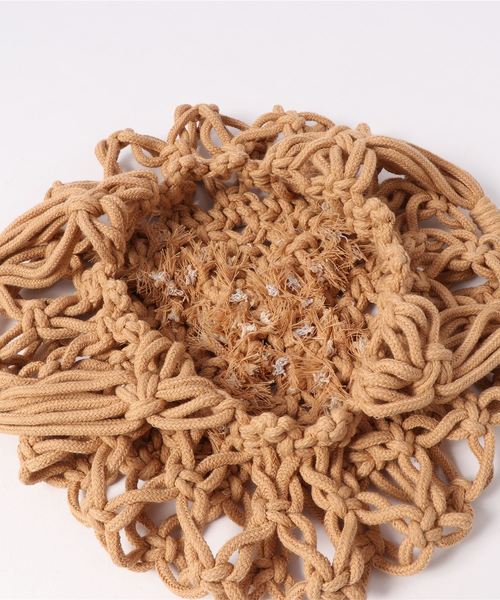 natural couture(ナチュラルクチュール)の「コロンとマクラメバッグ(ショルダーバッグ・レディース・ベージュ/アイボリー・FREE)」の6枚目の写真