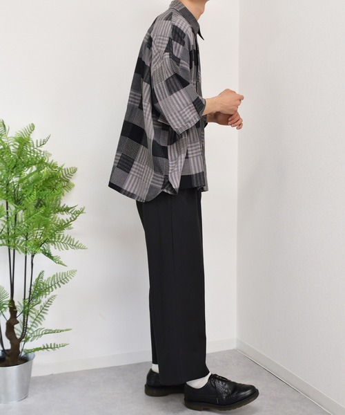 kutir（クティール）の「ウルトラワイドチェックシャツ（シャツ/ブラウス・メンズ・チャコールグレー/ブラック/ライトグリーン・MEDIUM/LARGE）」の22枚目の写真