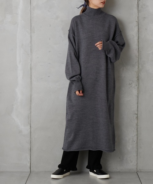 PUAL CE CIN（ピュアルセシン）の「【Du noir】ハイネックニットチュニック（ニット/セーター・レディース・チャコールグレー/ブラック/ベージュ/レッド・FREE）」の2枚目の写真