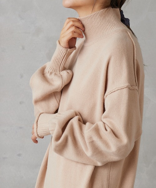 PUAL CE CIN（ピュアルセシン）の「【Du noir】ハイネックニットチュニック（ニット/セーター・レディース・チャコールグレー/ブラック/ベージュ/レッド・FREE）」の9枚目の写真