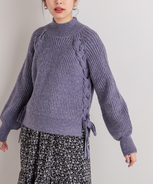 natural couture(ナチュラルクチュール)の「サイドレースアップほんわりニット(ニット/セーター・レディース・ブルー/ライトベージュ/アイボリー/ブラック・FREE)」の4枚目の写真