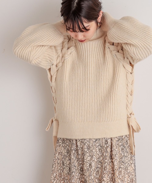natural couture(ナチュラルクチュール)の「サイドレースアップほんわりニット(ニット/セーター・レディース・ブルー/ライトベージュ/アイボリー/ブラック・FREE)」の17枚目の写真