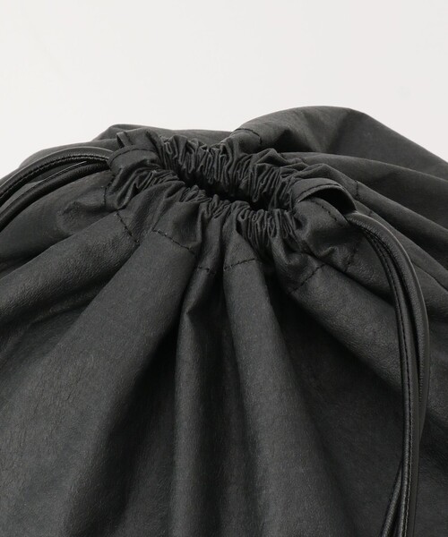 JOSEPH STUDIO（ジョゼフストゥディオ）の「ペーパーレザー　メッセンジャーバッグ（ショルダーバッグ・レディース・ブラック系・F）」の9枚目の写真