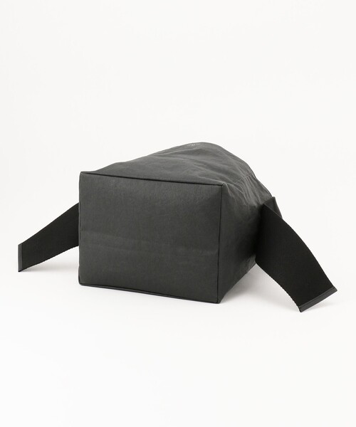 JOSEPH STUDIO（ジョゼフストゥディオ）の「ペーパーレザー　メッセンジャーバッグ（ショルダーバッグ・レディース・ブラック系・F）」の10枚目の写真