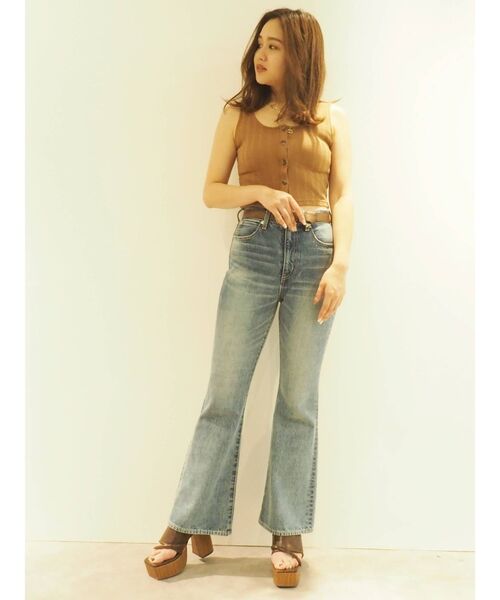 EVRIS(エヴリス)の「スクエアトゥウッドヒールサンダル(サンダル・レディース・ブラック/ブラウン/アイボリー・LARGE/MEDIUM)」の21枚目の写真