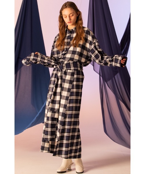 AULA AILA（アウラアイラ）の「3WAYチェックシャツドレス（ドレス・レディース・レッド/ネイビー/ブラック・0）」の4枚目の写真